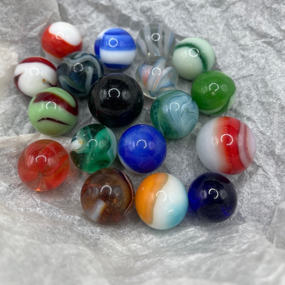 Set of 18 Glass Mixed Marbles, Various Sizes & Colors, Ribbons Slags Cat Eyes - Picture 2 of 3